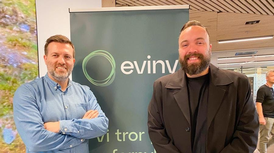 Markevaresjef Alexander Solberg i Eviny (t.v) og kommersiell direktør Ketil Børstein Stensrud i Palmesus AS.